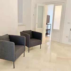 federiciano-white-house-bari-center.barihotels.org/